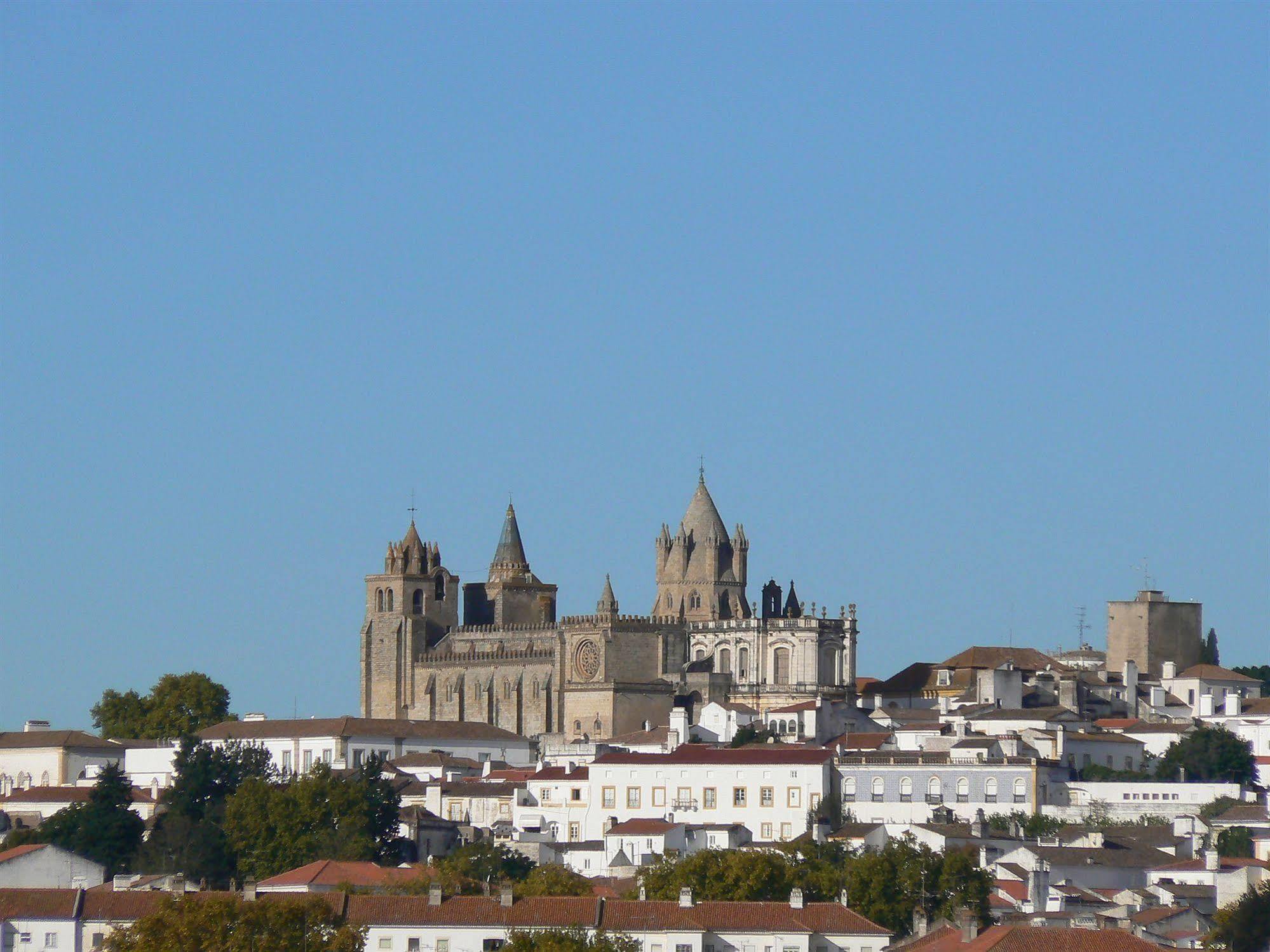 Graca Hotel Évora Esterno foto